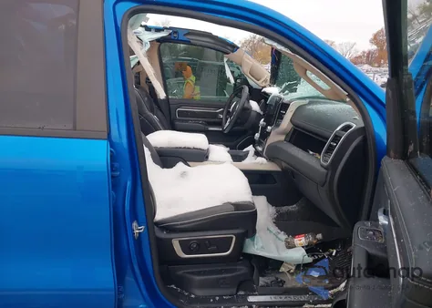 2020 Ram 1500 z USA, uszkodzony, nr VIN 1C6SRFJT4LN413497